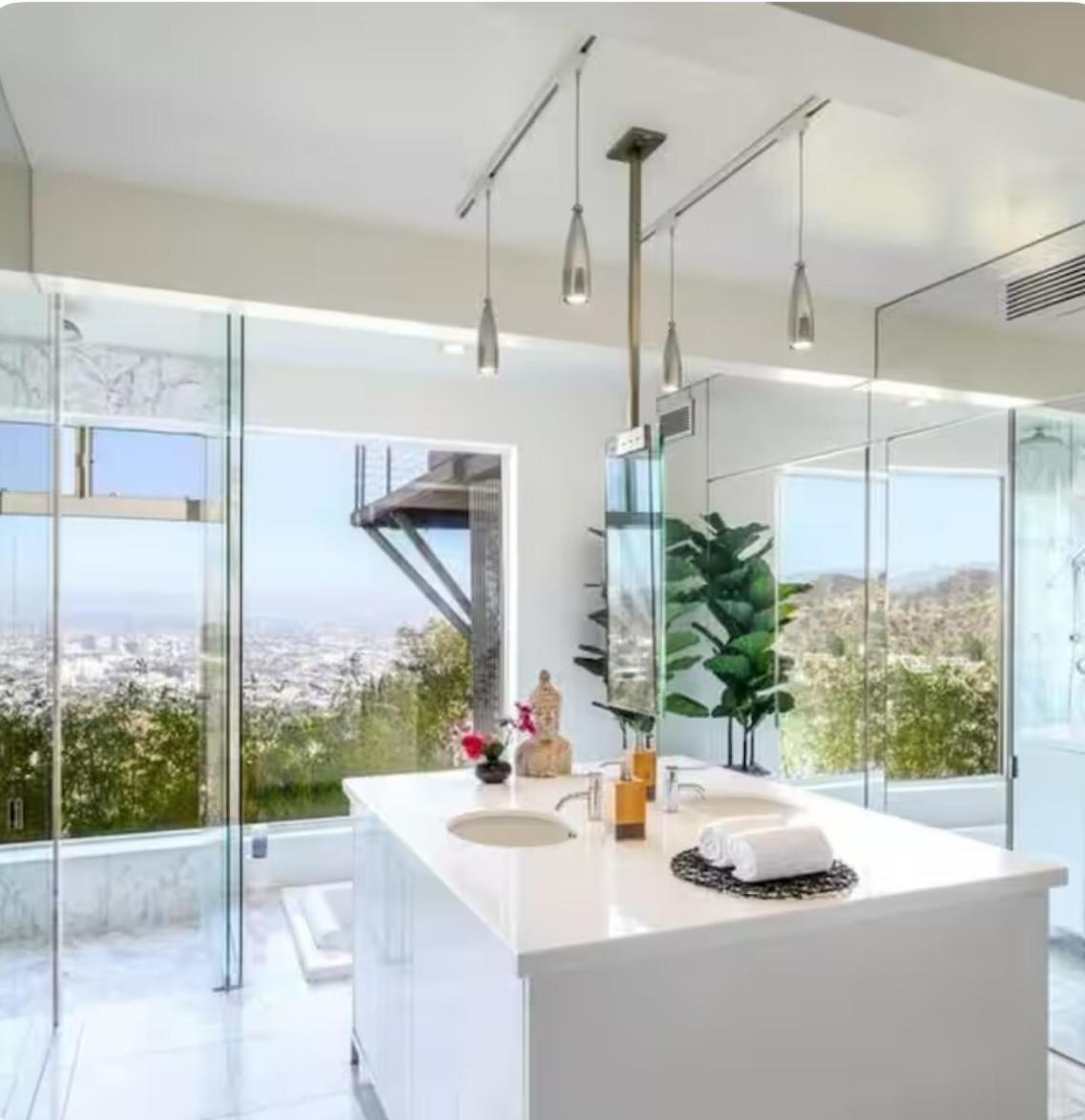 Villa Secluded Luxury Hollywood Hills Retreat Los Angeles